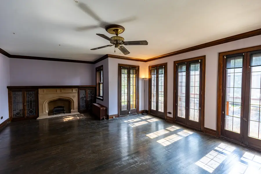7047 N 26th Parkway, Berwyn, IL 60402 - #3