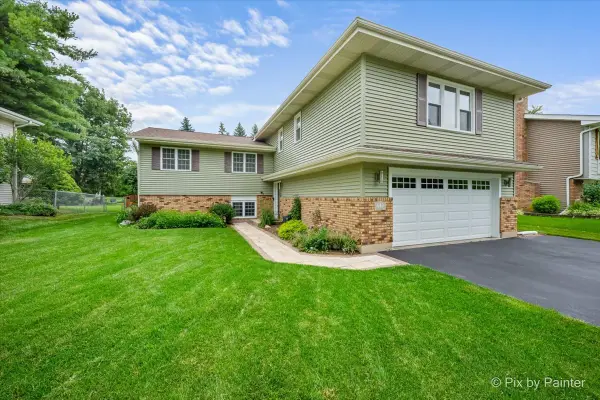 640 Ash Street, Algonquin, IL 60102