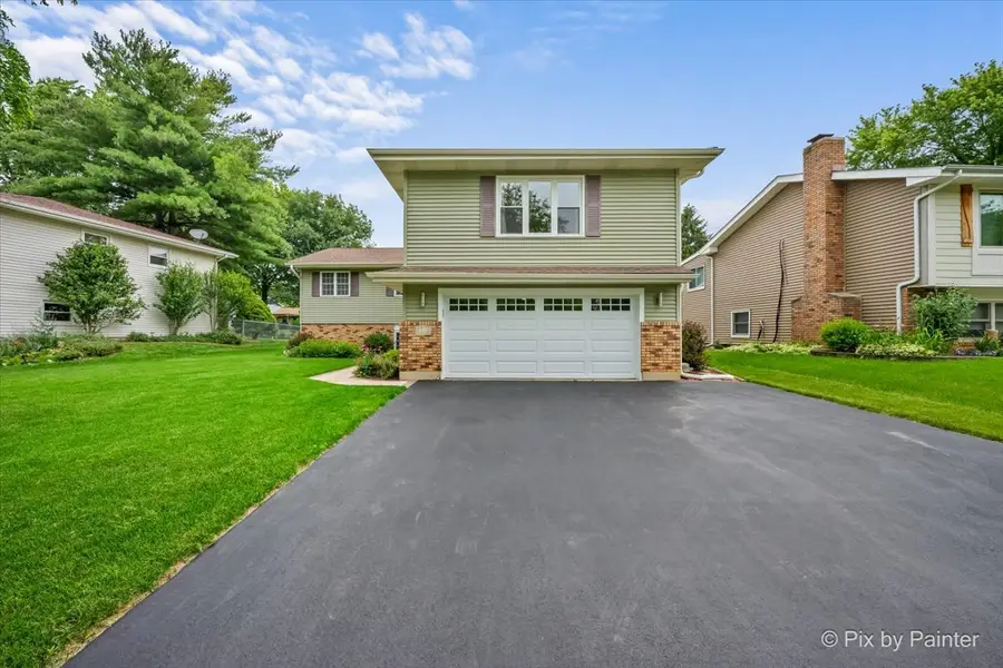 640 Ash Street, Algonquin, IL 60102 - #3