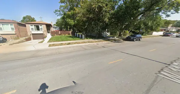 1052 W 115th Street, Chicago, IL 60643
