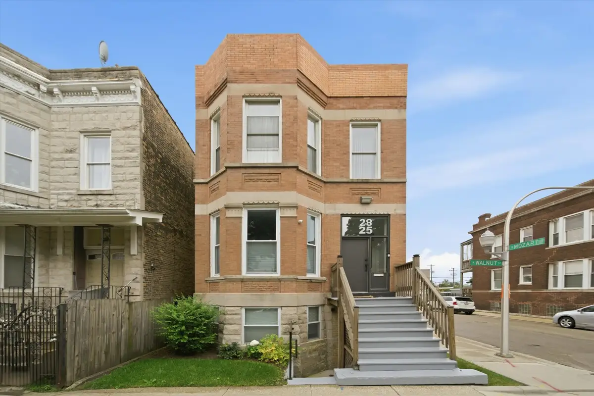 2825 W Walnut Street, Chicago, IL 60612 - #1