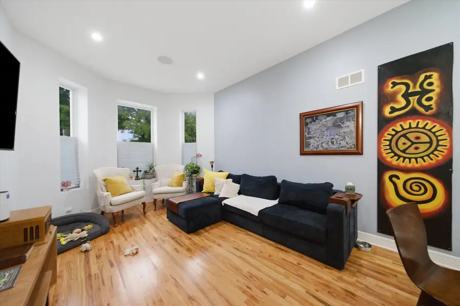 2825 W Walnut Street, Chicago, IL 60612 - #2
