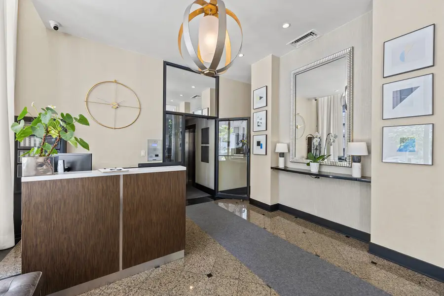 Address Withheld By Seller, Chicago, IL 60610 - #2