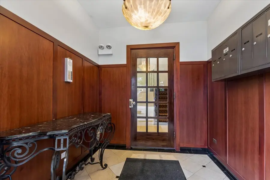 1148 W Roscoe Street #1E, Chicago, IL 60657 - #3