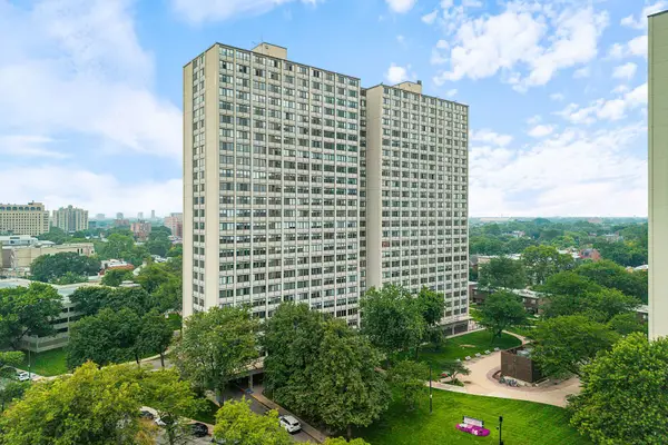 4850 S Lake Park Avenue #903, Chicago, IL 60615