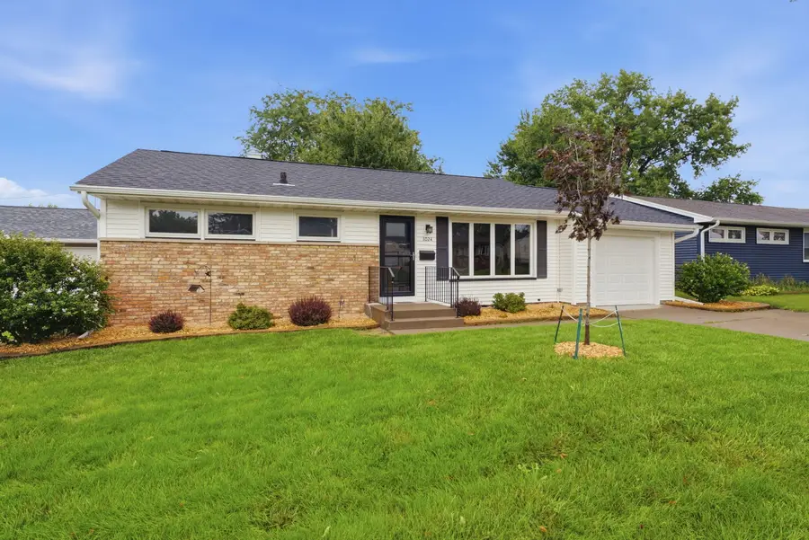 3024 Grove Street, Davenport, IA 52804 - #3