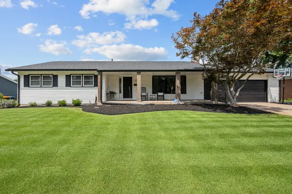 2414 E Garfield Street, Davenport, IA 52803