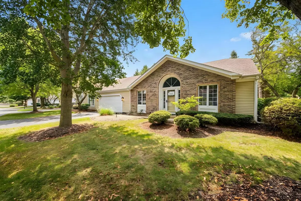 281 Governors Lane #281, Elgin, IL 60123 - #1