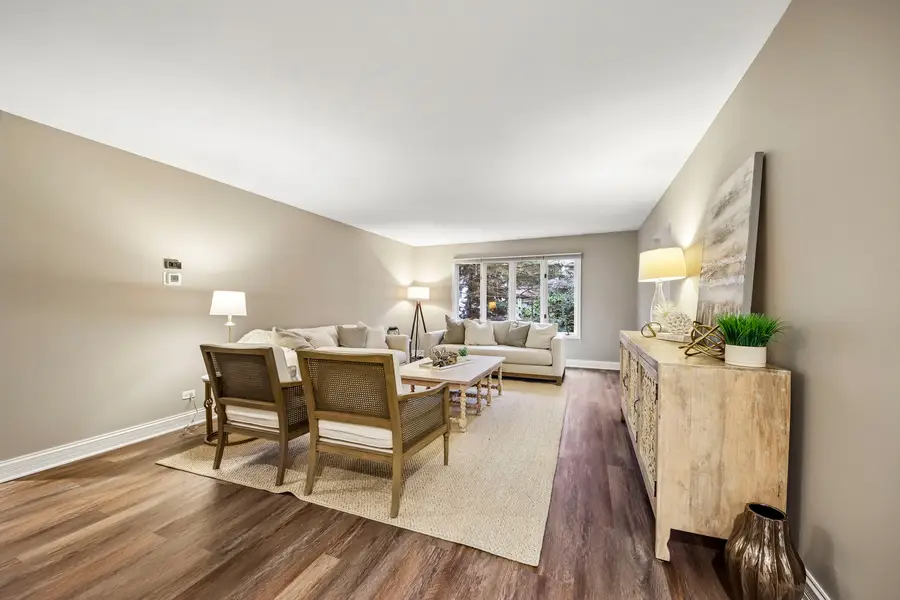281 Governors Lane #281, Elgin, IL 60123 - #3