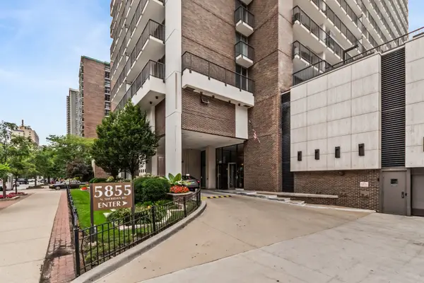 5855 N Sheridan Road #6G, Chicago, IL 60660
