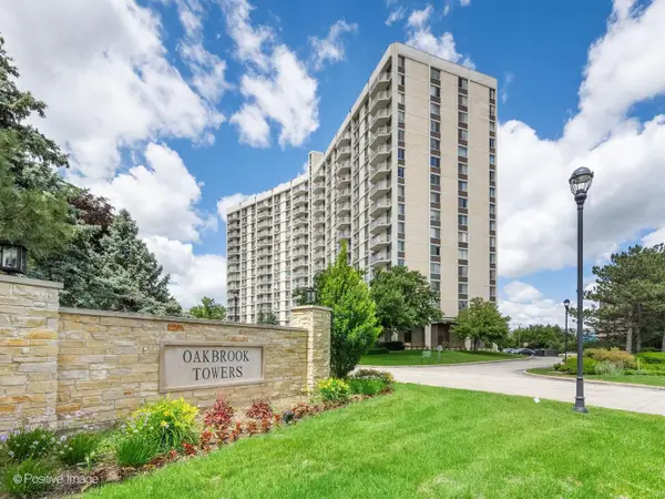 40 N Tower Road #5A, Oak Brook, IL 60523