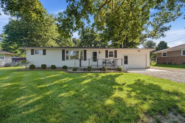 1524 Hickory Point Road, Metamora, IL 61548