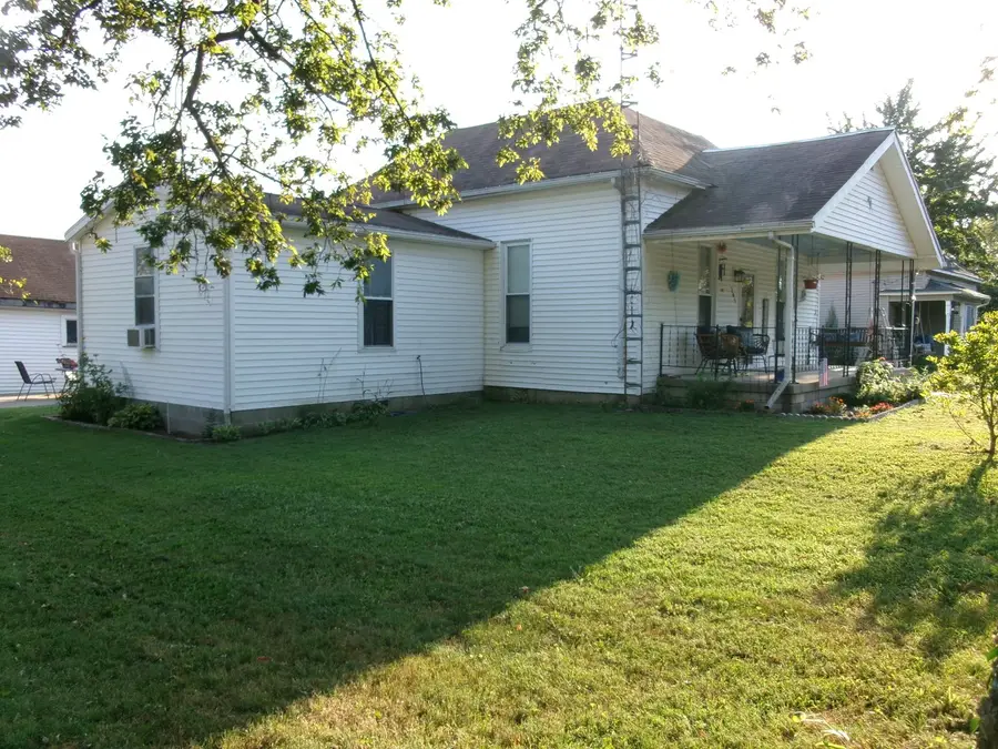 301 Gowdy Street, Enfield, IL 62835 - #2
