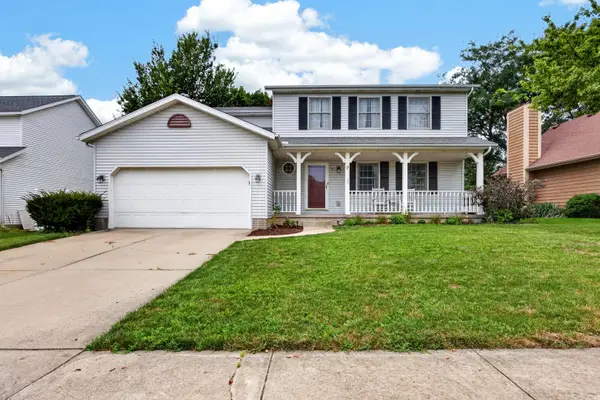 9 Fountain Lake Court, Bloomington, IL 61704