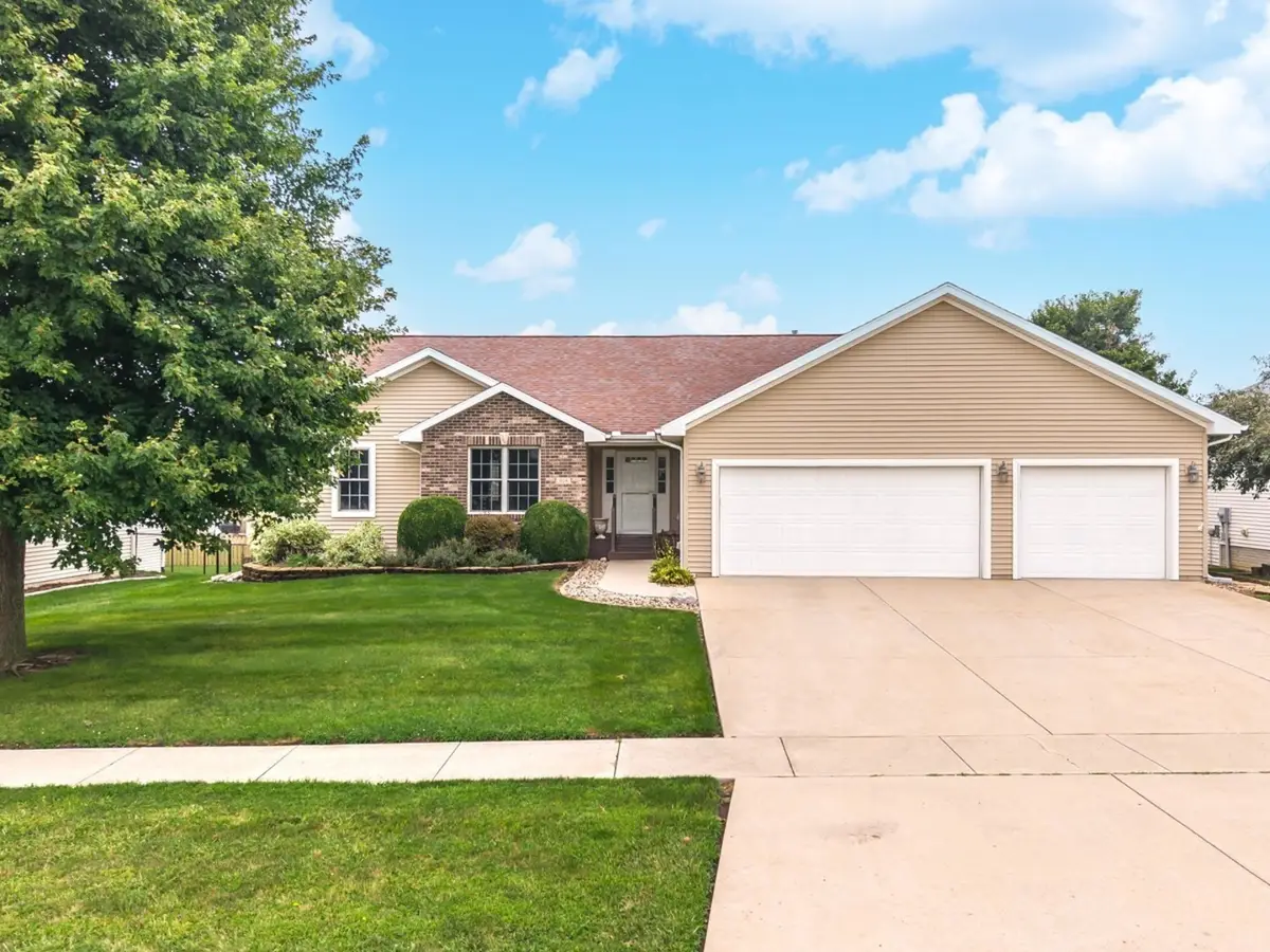 208 Whitetail Lane, Hudson, IL 61748 - #1