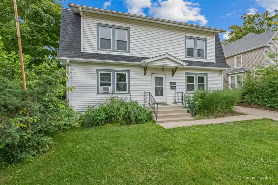 1614 S Carroll Avenue, Freeport, IL 61032 - #2