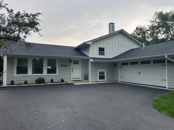 26W490 Jewell Road, Winfield, IL 60190