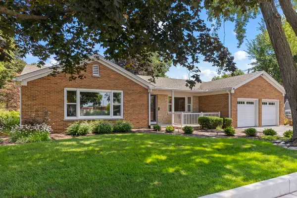 304 S Loomis Street, Naperville, IL 60540