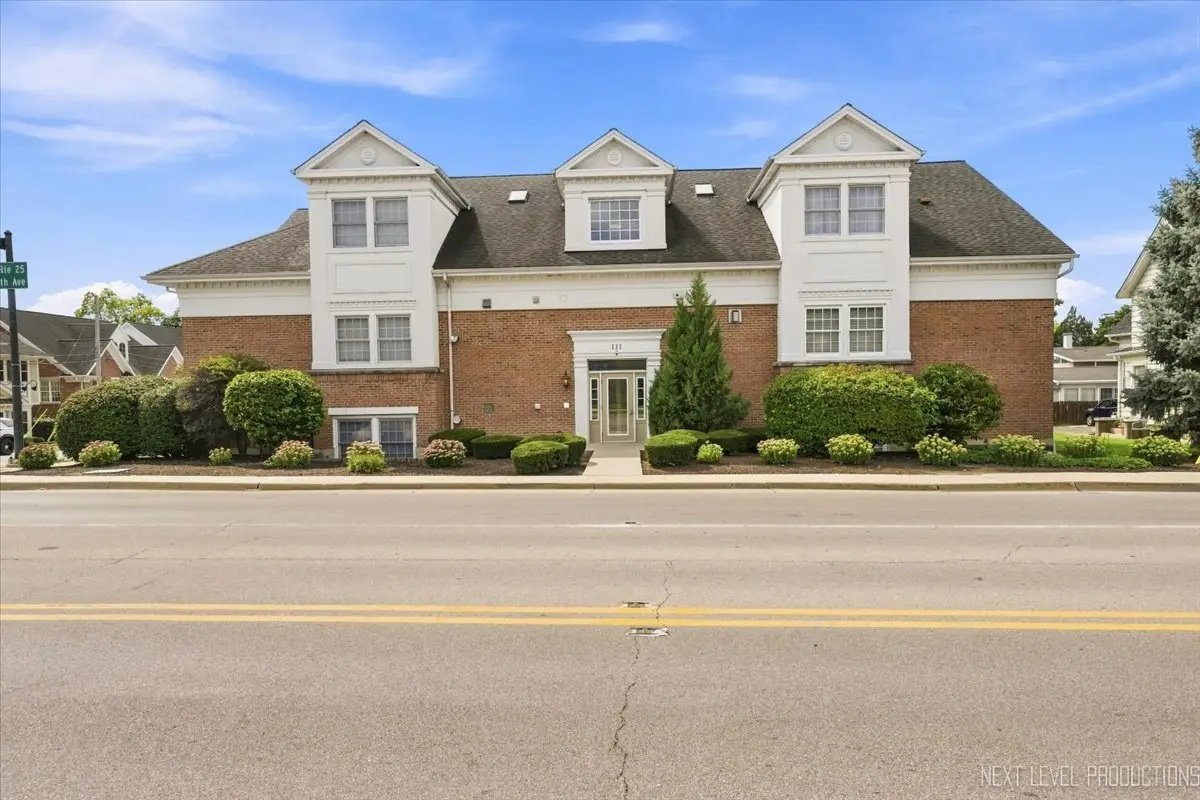 111 S 5th Avenue #E, Saint Charles, IL 60174 - #1
