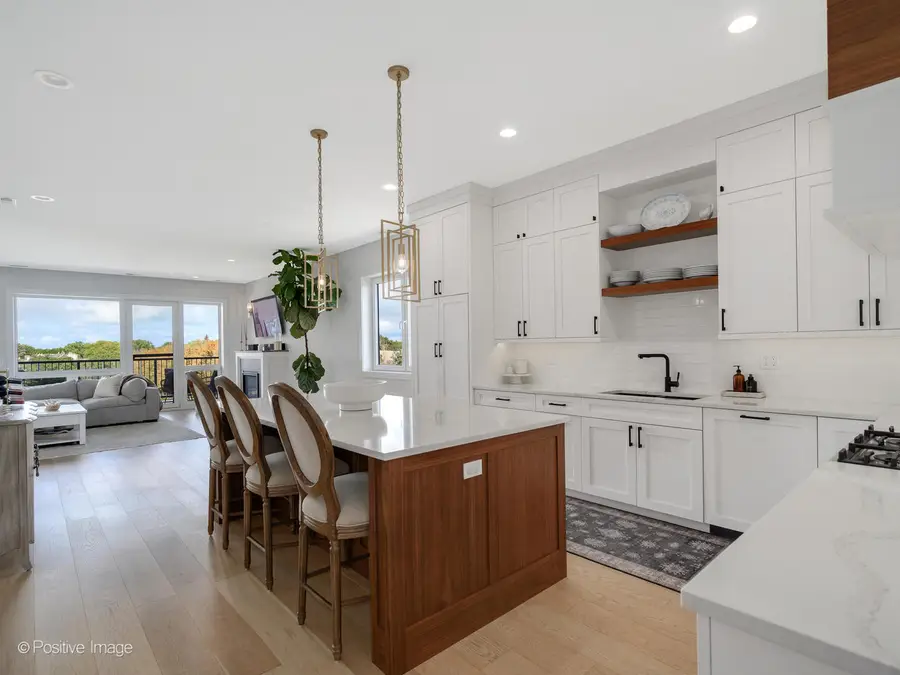 1511 W Irving Park Road #4E, Chicago, IL 60613 - #2
