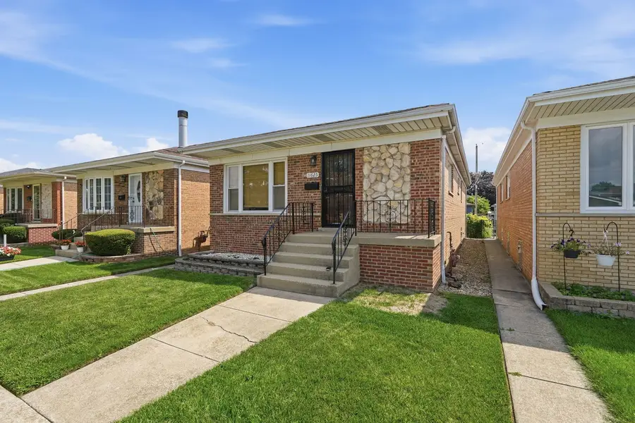 11625 S Avenue L, Chicago, IL 60617 - #2
