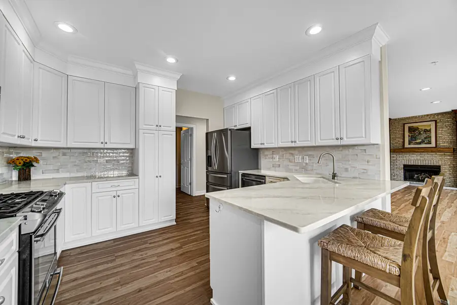 20 Trafalgar Square #407, Lincolnshire, IL 60069 - #2