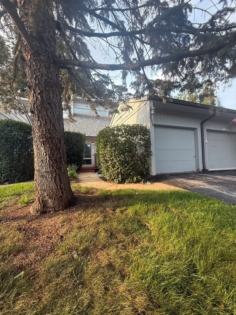 489 44th Avenue Court, East Moline, IL 61244 - #1