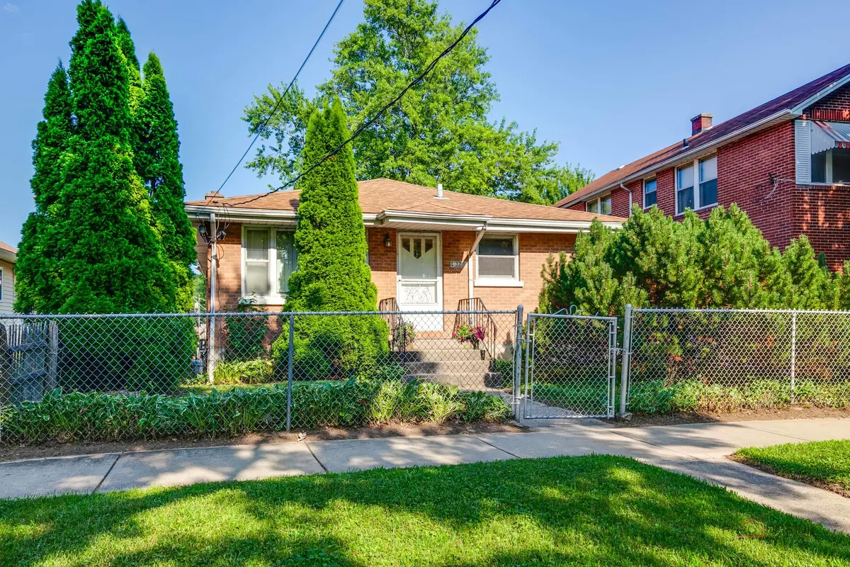 329 Powell Avenue, Waukegan, IL 60085 - #1