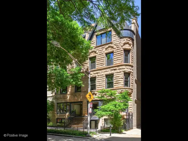 82 E Elm Street #1, Chicago, IL 60611