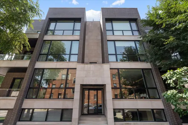 1205 W Montana Street #1W, Chicago, IL 60614