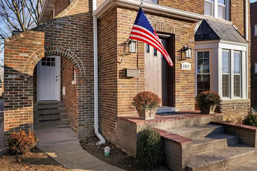 1317 N Jackson Street, Waukegan, IL 60085 - #2