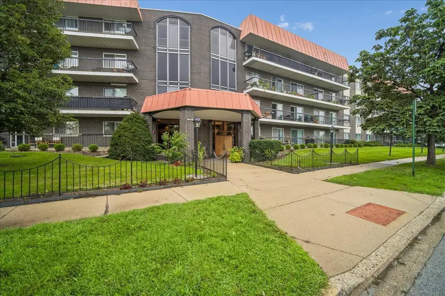 4840 Foster Street #103, Skokie, IL 60077 - #2