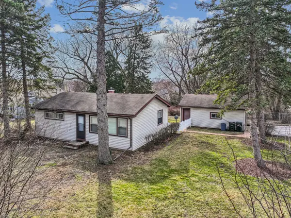 1484 N Hicks Road, Palatine, IL 60067