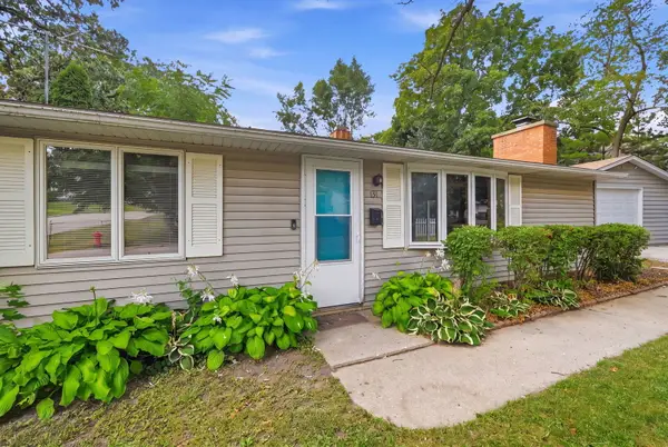 131 Oak Drive, DeKalb, IL 60115