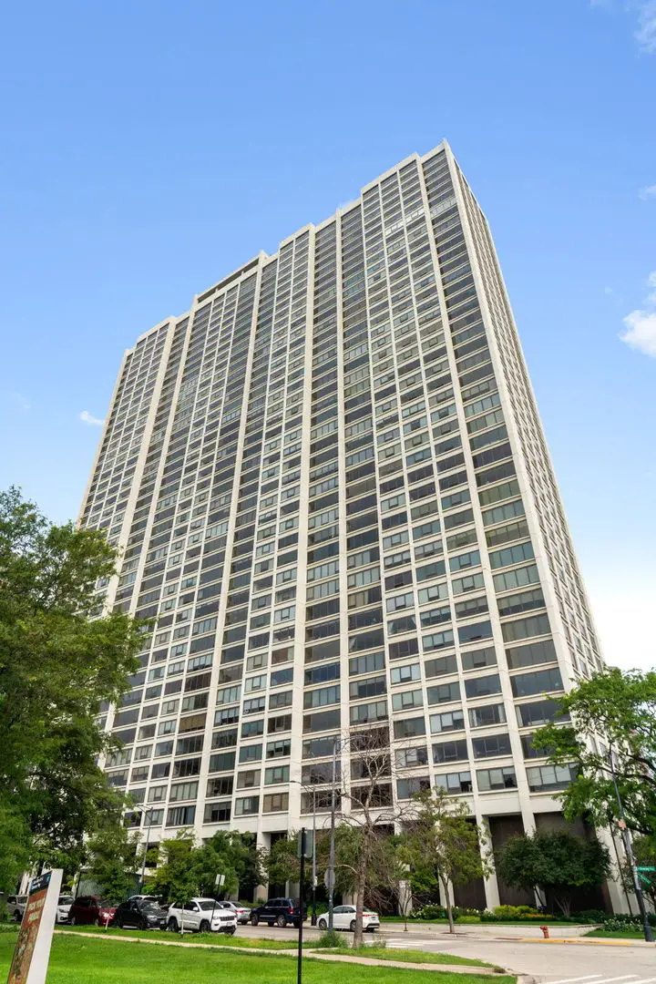 2800 N Lake Shore Drive #2015, Chicago, IL 60657 - #1