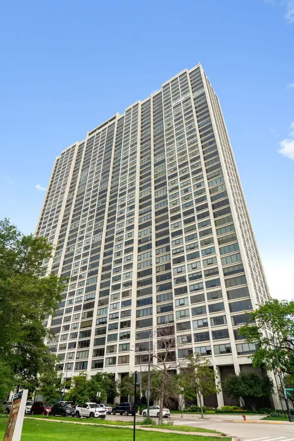 2800 N Lake Shore Drive #2015, Chicago, IL 60657