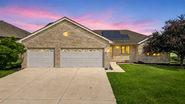 611 Edgewater Drive, Minooka, IL 60447