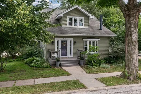 310 Hall Avenue, Lowden, IA 52255