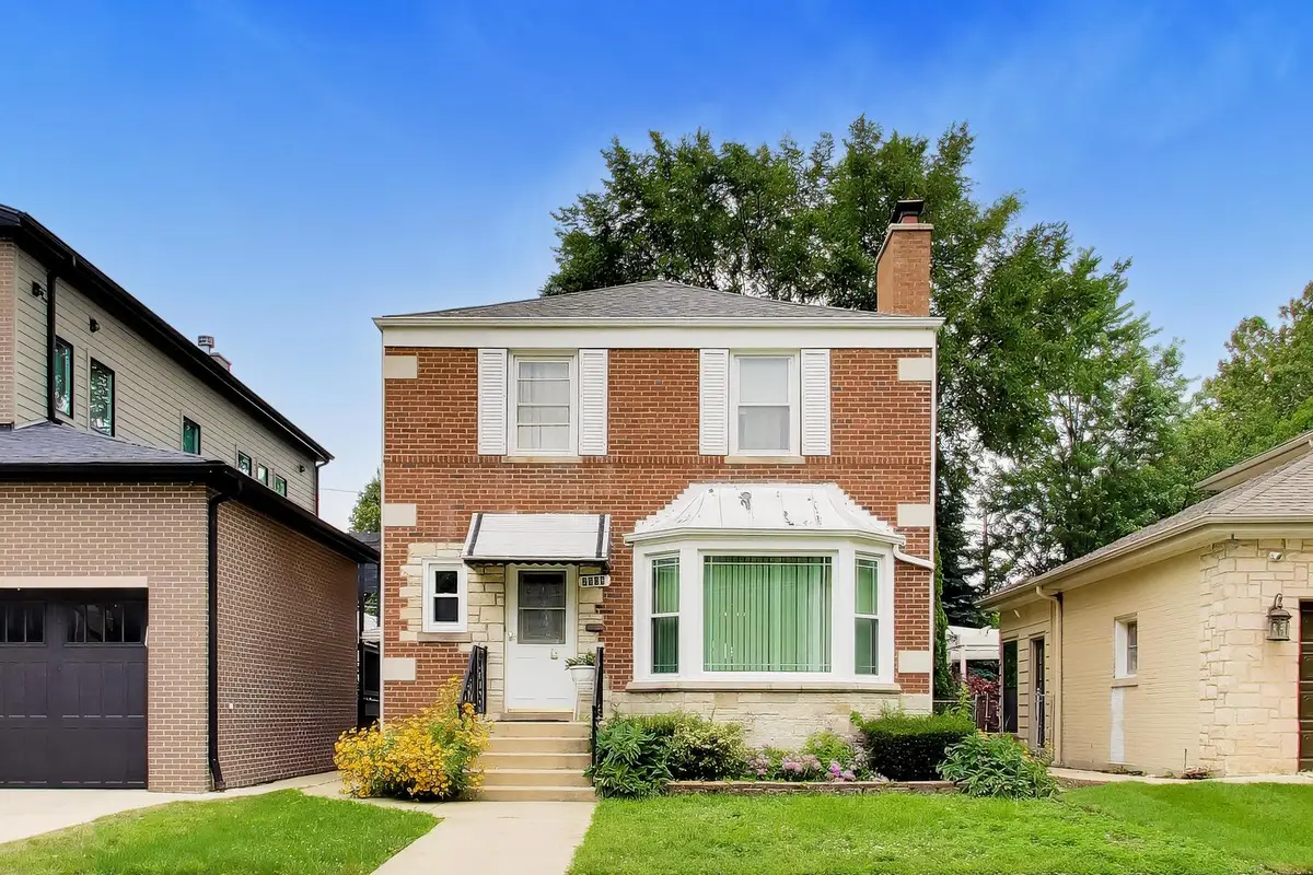 2908 W Birchwood Avenue, Chicago, IL 60645 - #1