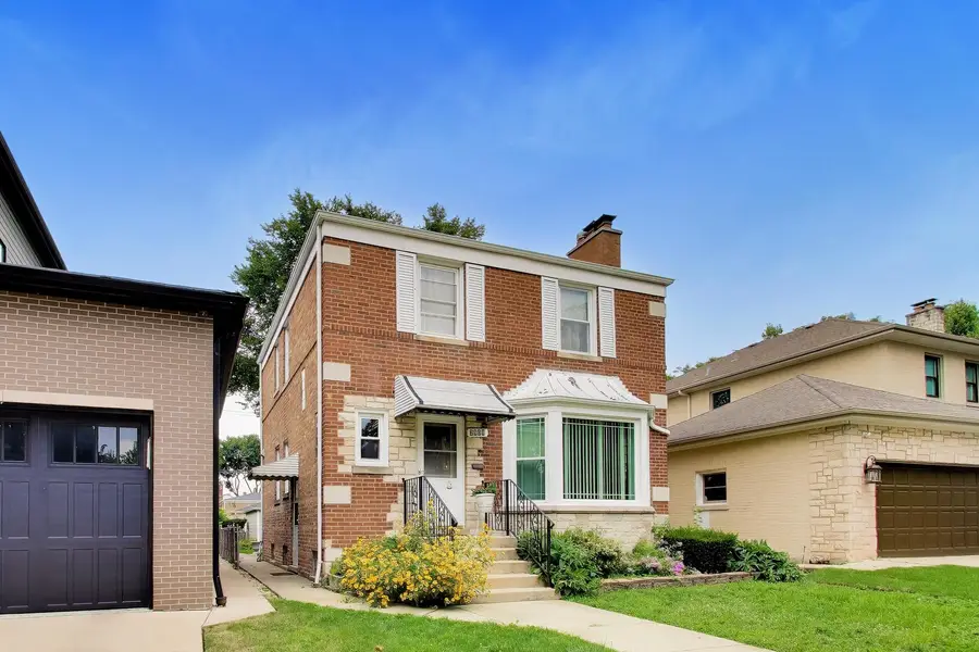 2908 W Birchwood Avenue, Chicago, IL 60645 - #3