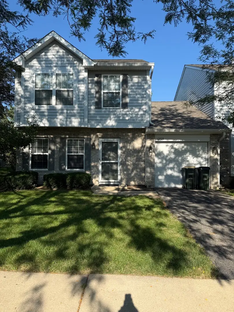 1233 N Split Oak Circle #64-1233B, Round Lake Beach, IL 60073 - #1