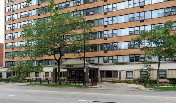 6030 N Sheridan Road #308, Chicago, IL 60660