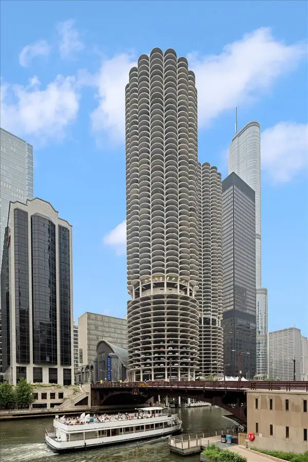 300 N State Street #3206, Chicago, IL 60654