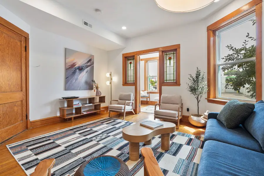 3052 N Kedzie Avenue #1F, Chicago, IL 60618 - #2