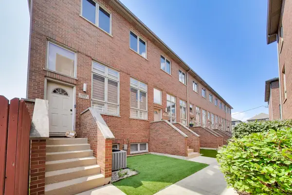6816 W 65th Street #2, Chicago, IL 60638