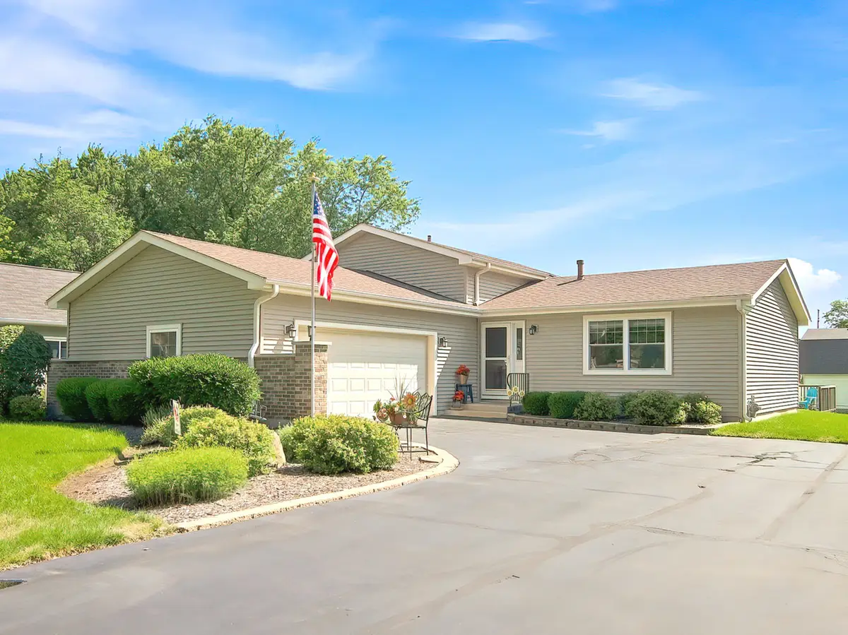 447 Gerry Street, Woodstock, IL 60098 - #1
