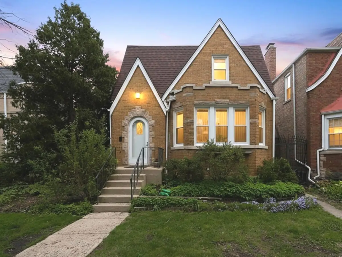 5919 N Bernard Street, Chicago, IL 60659 - #1