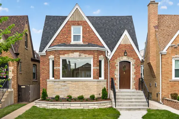 5852 W Newport Avenue, Chicago, IL 60634
