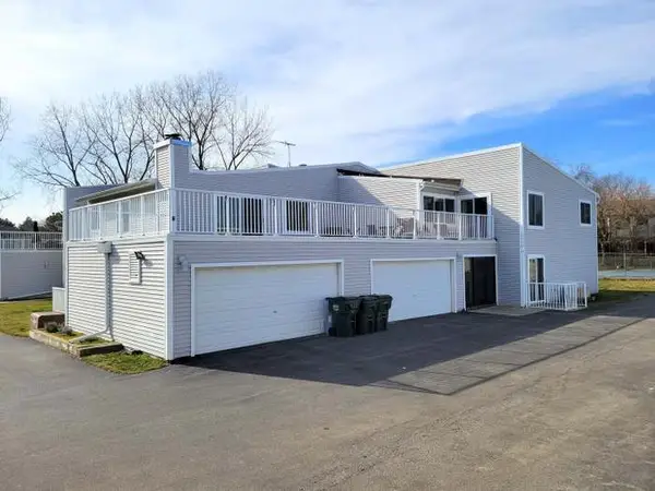 2252 N Baldwin Way #1A, Palatine, IL 60074