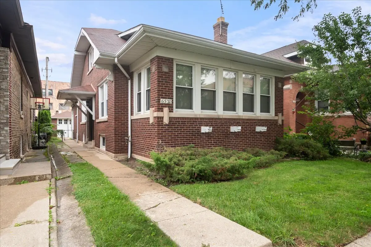 6520 N Fairfield Avenue, Chicago, IL 60645 - #1